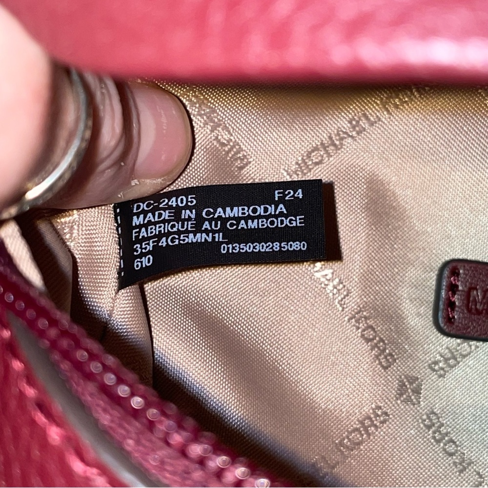 Michael Kors Maisie Small 2-in-1 Waistpack in Oxblood Leather - Picture 6 of 12
